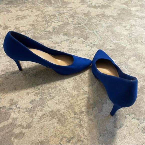 Royal blue pumps size 8 | Old Navy - Picture 3 of 5